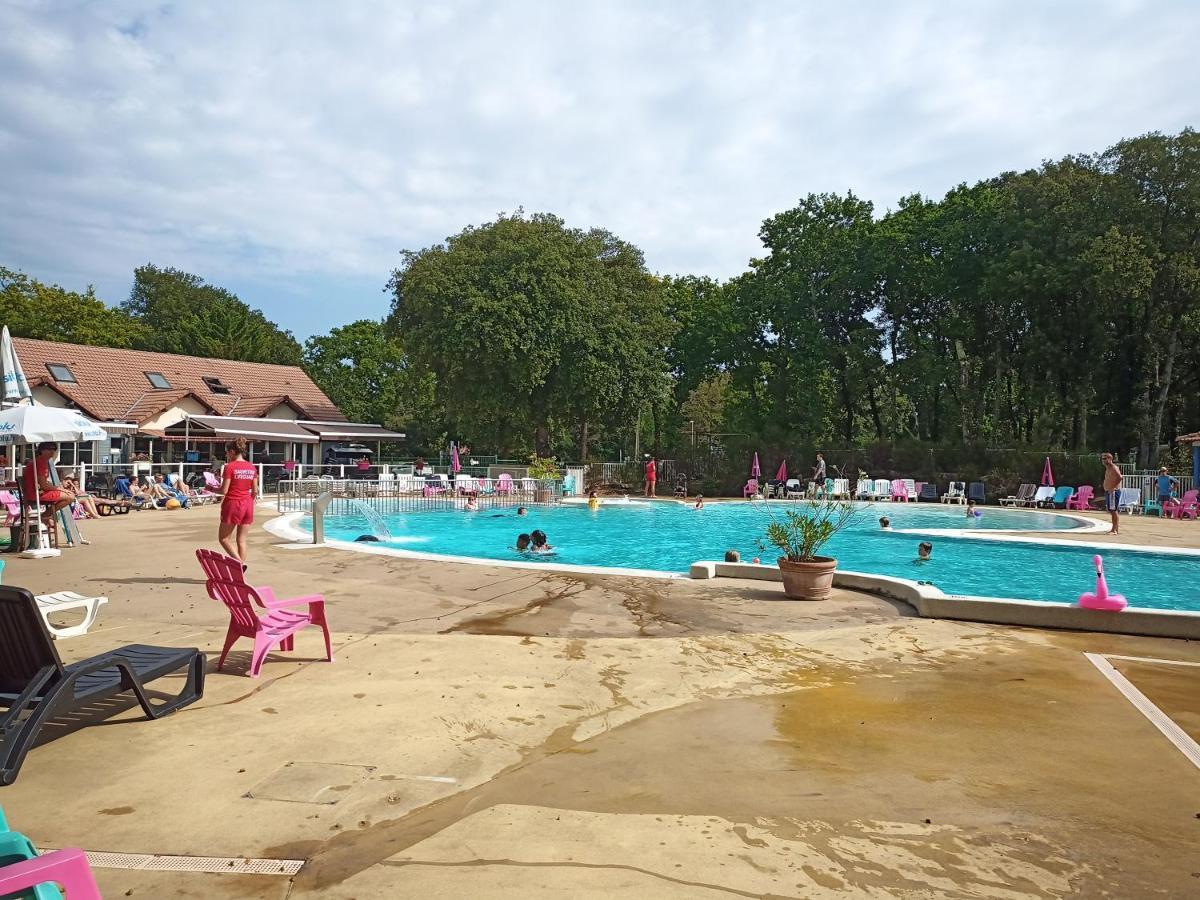Mobil-Home Tout Confort A 300M De L'Ocean Saint-Brévin-les-Pins Exteriör bild