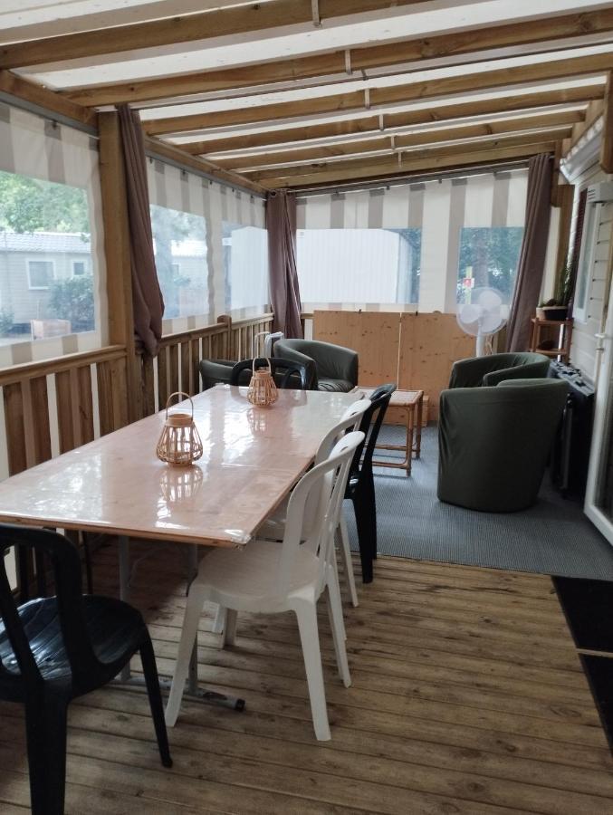 Mobil-Home Tout Confort A 300M De L'Ocean Saint-Brévin-les-Pins Exteriör bild