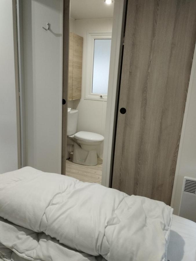 Mobil-Home Tout Confort A 300M De L'Ocean Saint-Brévin-les-Pins Exteriör bild